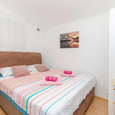 Apartman Didovi Dvori *