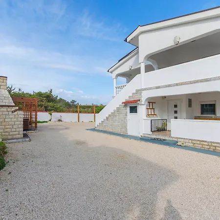 Didovi Dvori Apartman