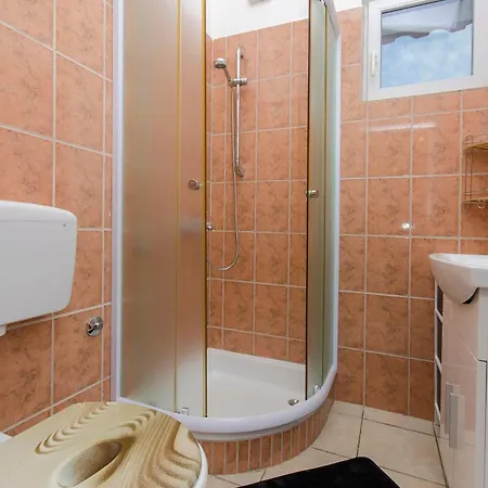 Didovi Dvori Apartman *